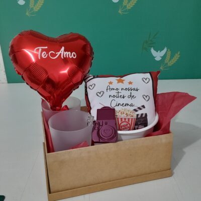 🎬 Kit CineLove – Um Romance em Cada Cena! ❤️